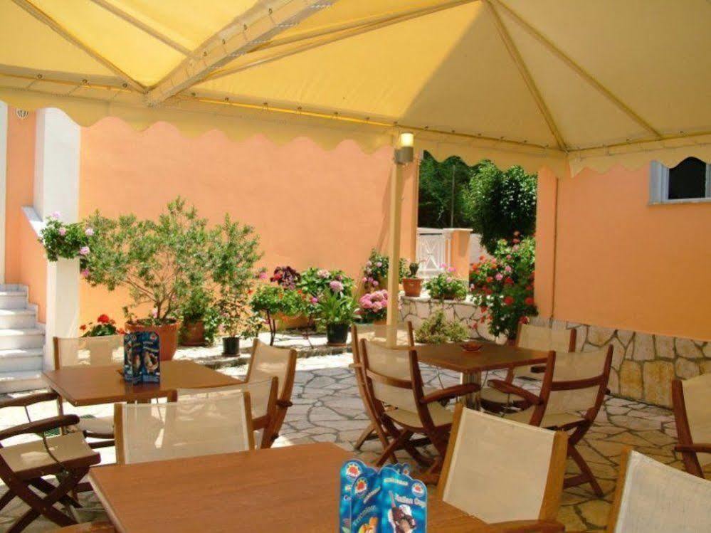 Angelica Studios&Apartments Agia Marina Exterior foto